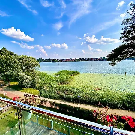 Lake View Ostroda Luxury Apartment Екстер'єр фото